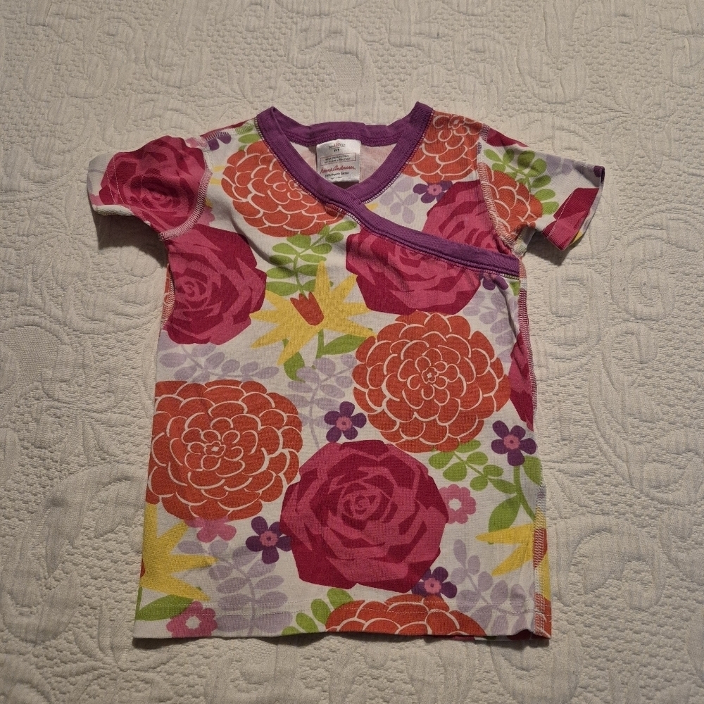 Hanna Andersson pajama top size 110 or US 5 short sleeve flower print GUC